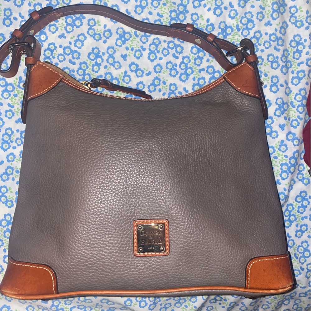 Lightly used women’s Dooney & Bourke purse